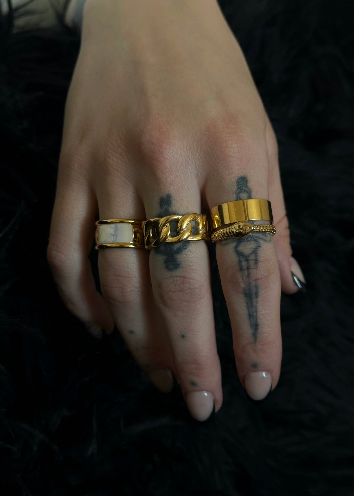 The Ouroboros Ring