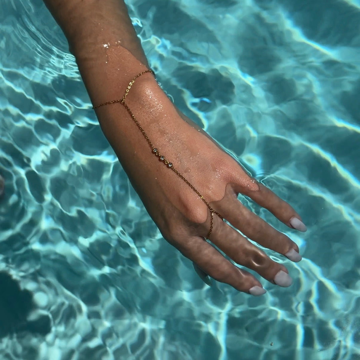 Halley Hand Chain