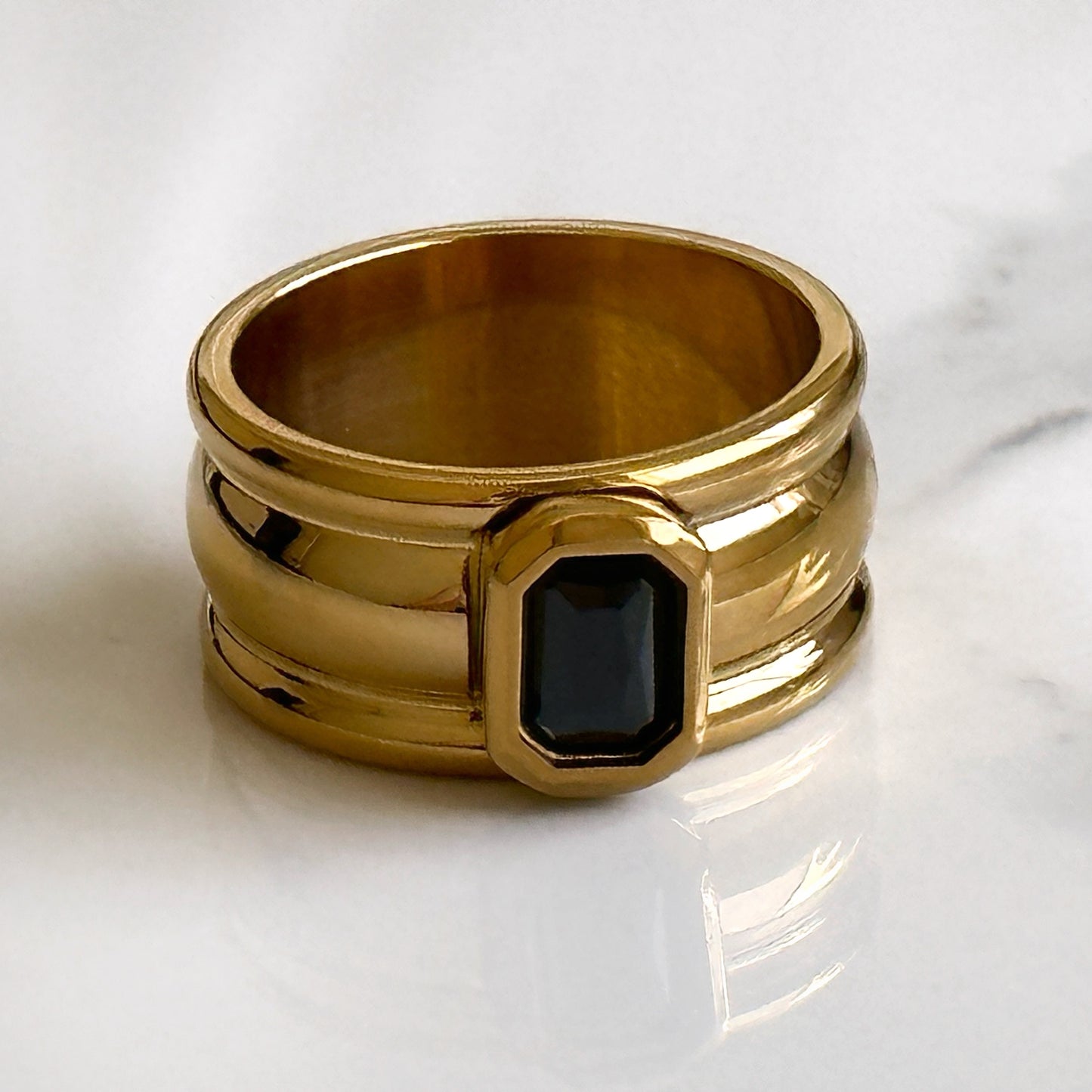 Raven Ring